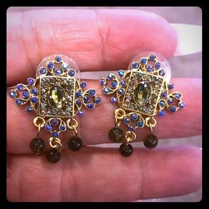 Chandelier earrings